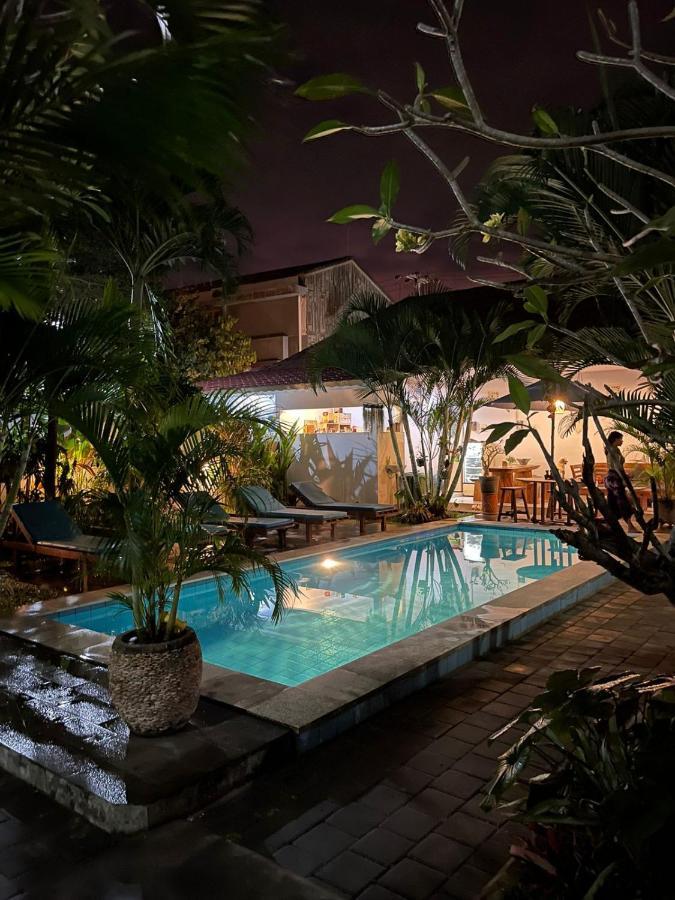 Canggu Nadi Guest House Buitenkant foto